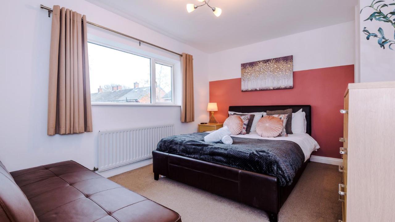 Newhall Road - 4 Bedroom Chester Home - Parking Wervin Dış mekan fotoğraf