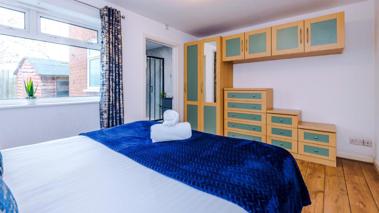 Newhall Road - 4 Bedroom Chester Home - Parking Wervin Dış mekan fotoğraf